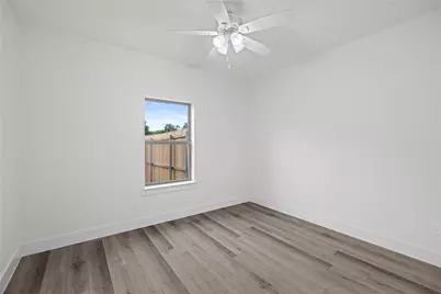 209 W Bonham Street, Tom Bean, TX 75489 - Photo 16