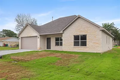 209 W Bonham Street, Tom Bean, TX 75489 - Photo 30