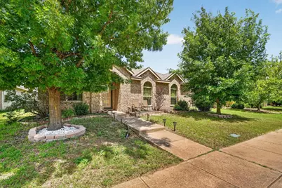1731 Overlook Drive, Lancaster, TX 75146 - Photo 2