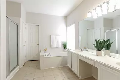 206 Howley Court, Irving, TX 75063 - Photo 12