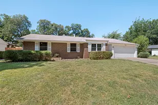 1410 Carswell Terrace, Arlington, TX 76010 - Photo 1