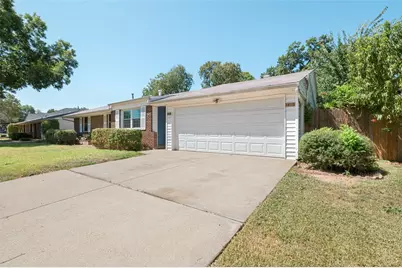 1410 Carswell Terrace, Arlington, TX 76010 - Photo 24