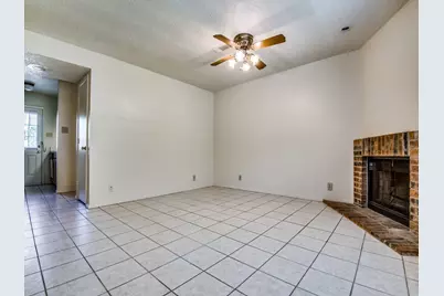 929 W Hickory Street #A10, Denton, TX 76201 - Photo 4