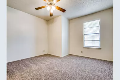 929 W Hickory Street #A10, Denton, TX 76201 - Photo 8