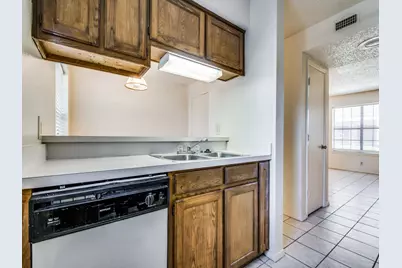 929 W Hickory Street #A10, Denton, TX 76201 - Photo 8