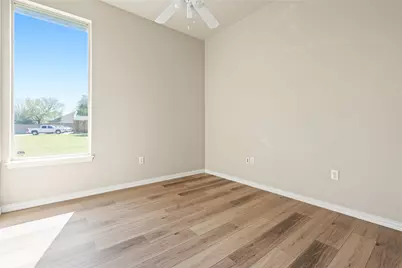 2204 Park Springs Boulevard, Arlington, TX 76013 - Photo 6