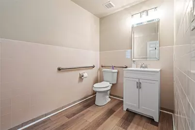 2204 Park Springs Boulevard, Arlington, TX 76013 - Photo 10