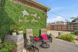 7670 Greenvalley Ln, Frisco, TX 75033 - Photo 6
