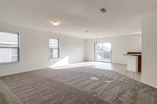 929 Glenndon Dr, Fort Worth, TX 76120 - Photo 2