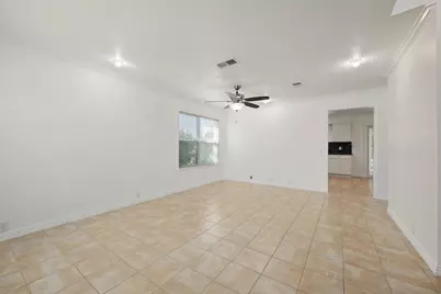 204 Edmundson Court, Arlington, TX 76002 - Photo 6