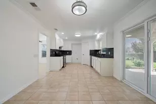 204 Edmundson Ct, Arlington, TX 76002 - Photo 10