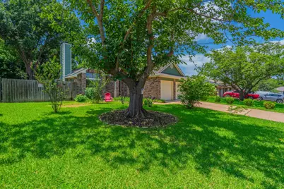 6506 Topaz Drive, Arlington, TX 76001 - Photo 4
