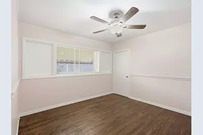 207 Hartsdale Drive, Dallas, TX 75211 - Photo 14