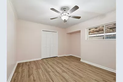 207 Hartsdale Drive, Dallas, TX 75211 - Photo 18