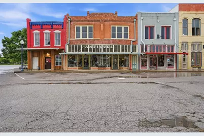 321 N Main Street, Bonham, TX 75418 - Photo 1
