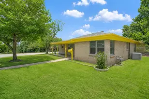 4028 Shawnee Trail, Lake Worth, TX 76135 - Photo 4