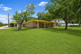 4028 Shawnee Trail, Lake Worth, TX 76135 - Photo 2