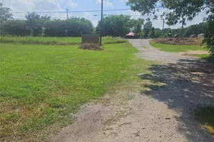 517 S Main Hwy N, Springtown, TX 76082 - Photo 1