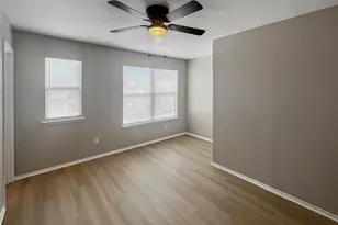 2325 Kingsway Dr, Arlington, TX 76012 - Photo 6