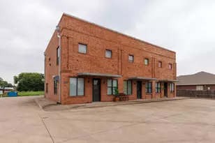 202 W Jefferson St, Palmer, TX 75152 - Photo 2