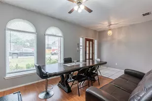 12779 Honey Locust Cir, Fort Worth, TX 76040 - Photo 4