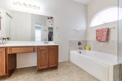 12779 Honey Locust Circle, Fort Worth, TX 76040 - Photo 24