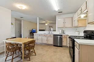 222 Idlewyld Dr, Mesquite, TX 75149 - Photo 6
