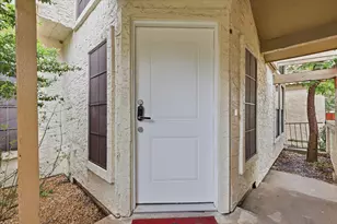 607 Mission Cir, Irving, TX 75063 - Photo 4