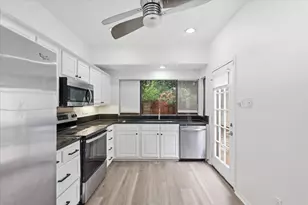 607 Mission Cir, Irving, TX 75063 - Photo 22