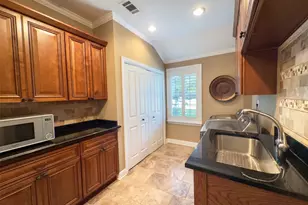 622 Ridgecrest Dr, Irving, TX 75060 - Photo 10
