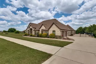 2506 Pikes Peak, Cedar Hill, TX 75104 - Photo 2