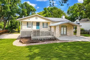 1701 E Lake Dr, Weatherford, TX 76087 - Photo 2