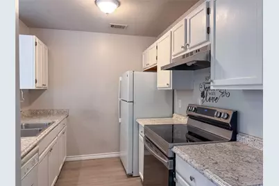 2327 Summer Place Drive, Arlington, TX 76014 - Photo 10