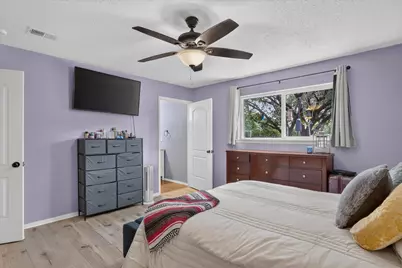 324 N Heights Drive, Crowley, TX 76036 - Photo 16