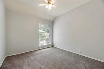 828 Abbots Lane, Denton, TX 76205 - Photo 32