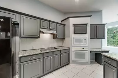 828 Abbots Lane, Denton, TX 76205 - Photo 6