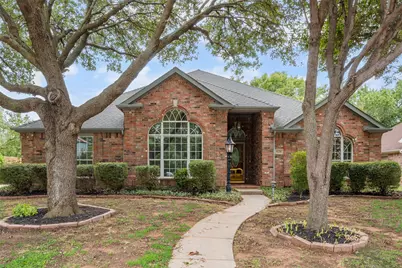 828 Abbots Lane, Denton, TX 76205 - Photo 2