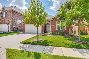 14629 Crystal Lk Dr, Little Elm, TX 75068 - Photo 2