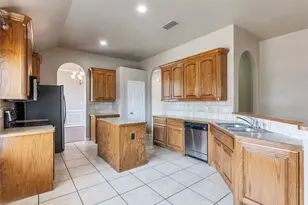 8244 Edgepoint Tr, Fort Worth, TX 76053 - Photo 12