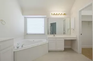4402 Horizon Dr, Garland, TX 75043 - Photo 16