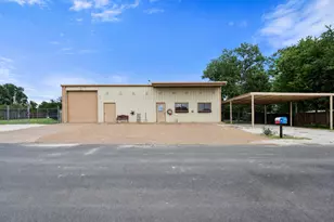 112 Love St, Fairfield, TX 75840 - Photo 2