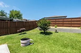 1628 Jewel Ln, Little Elm, TX 75036 - Photo 24