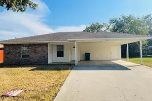 1602 Moss St, Gainesville, TX 76240 - Photo 1