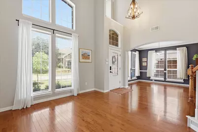 4588 Mountain Laurel Drive, Grand Prairie, TX 75052 - Photo 2