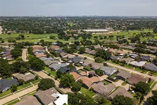 2004 White Ash Rd, Carrollton, TX 75007 - Photo 40