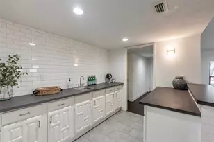 2004 White Ash Rd, Carrollton, TX 75007 - Photo 10