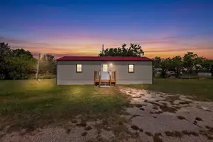 1657 E 2nd St, Cleburne, TX 76031 - Photo 1