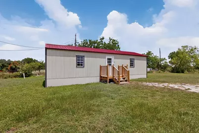 1657 E 2nd Street, Cleburne, TX 76031 - Photo 4