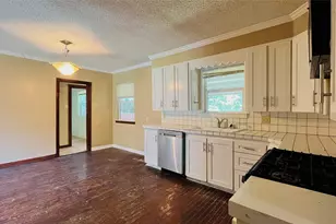 1215 S Vaden St, Sherman, TX 75090 - Photo 8
