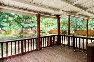 1215 S Vaden St, Sherman, TX 75090 - Photo 18